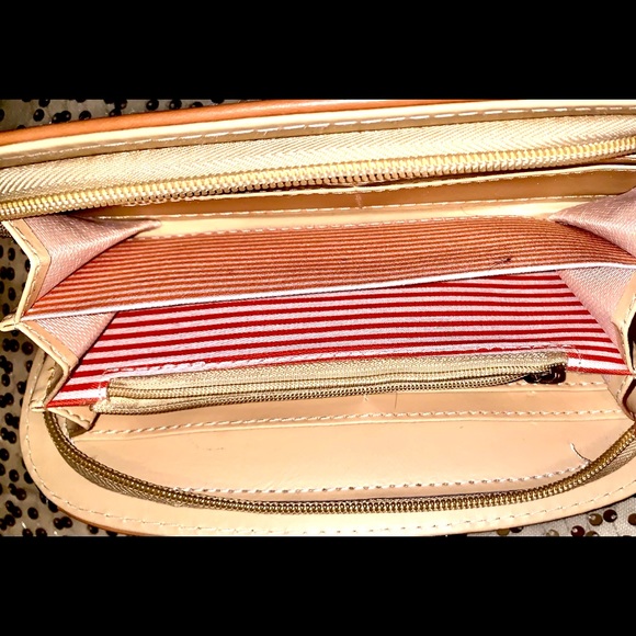 Women’s wallets bundle 2 for one price - Picture 3 of 7